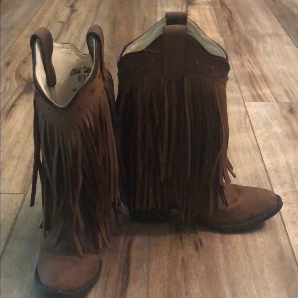 Fringe leather boots